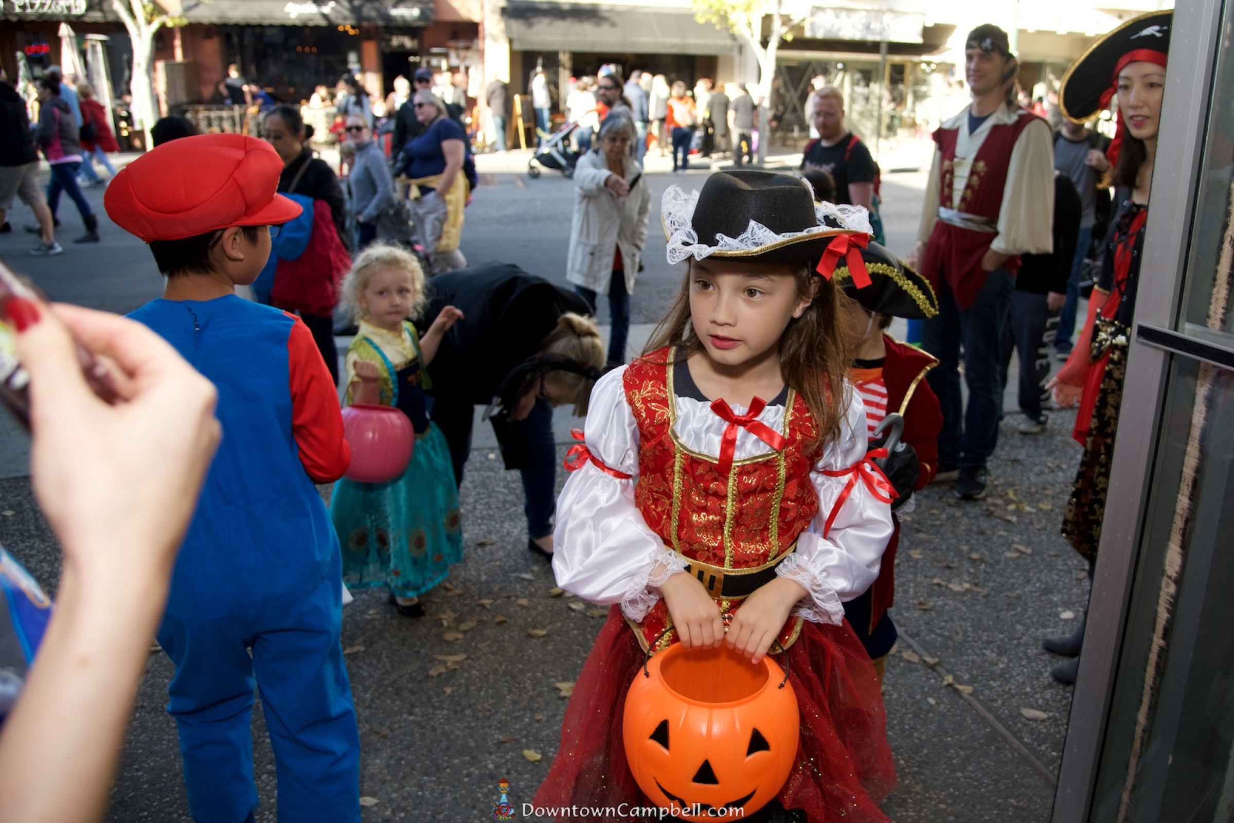 Halloween TrickorTreat in Downtown Campbell 2017 Downtown Campbell